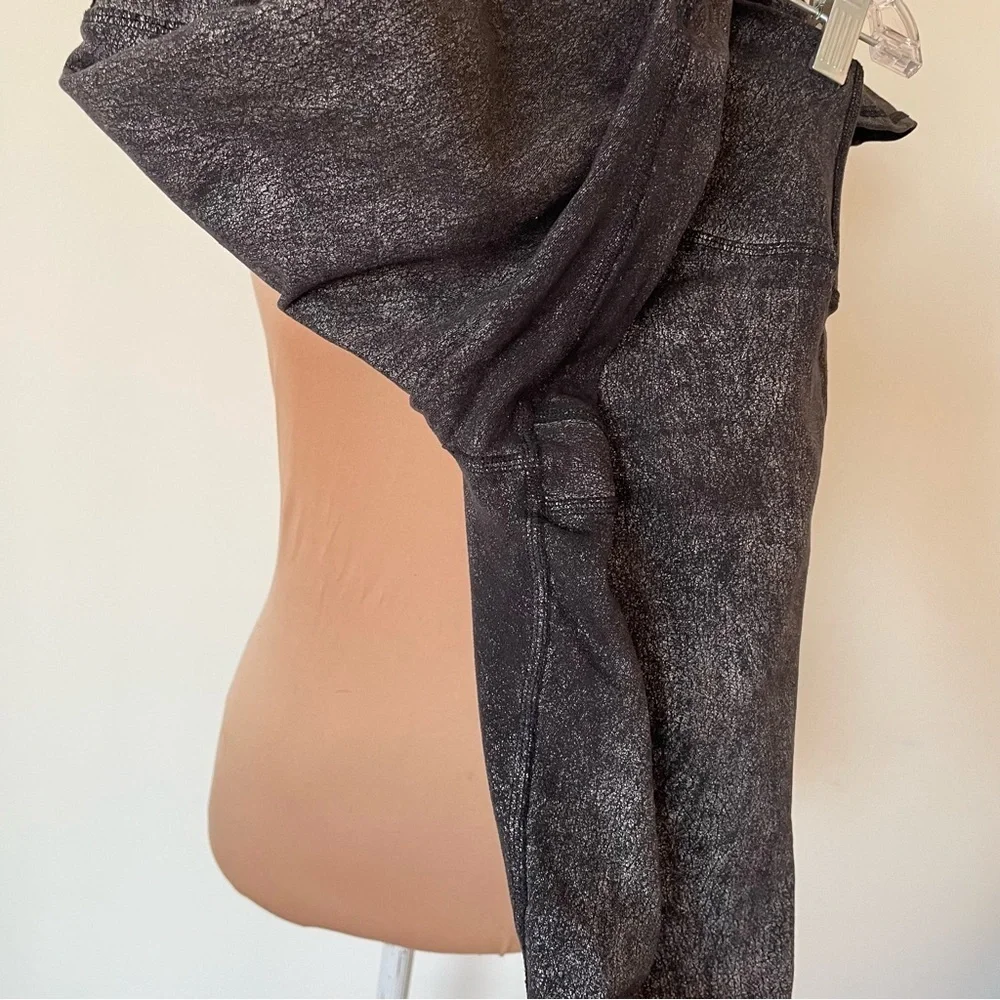 ALO Yoga Black Silver Metallic High Waisted Full Length Crackle Leggings Size S